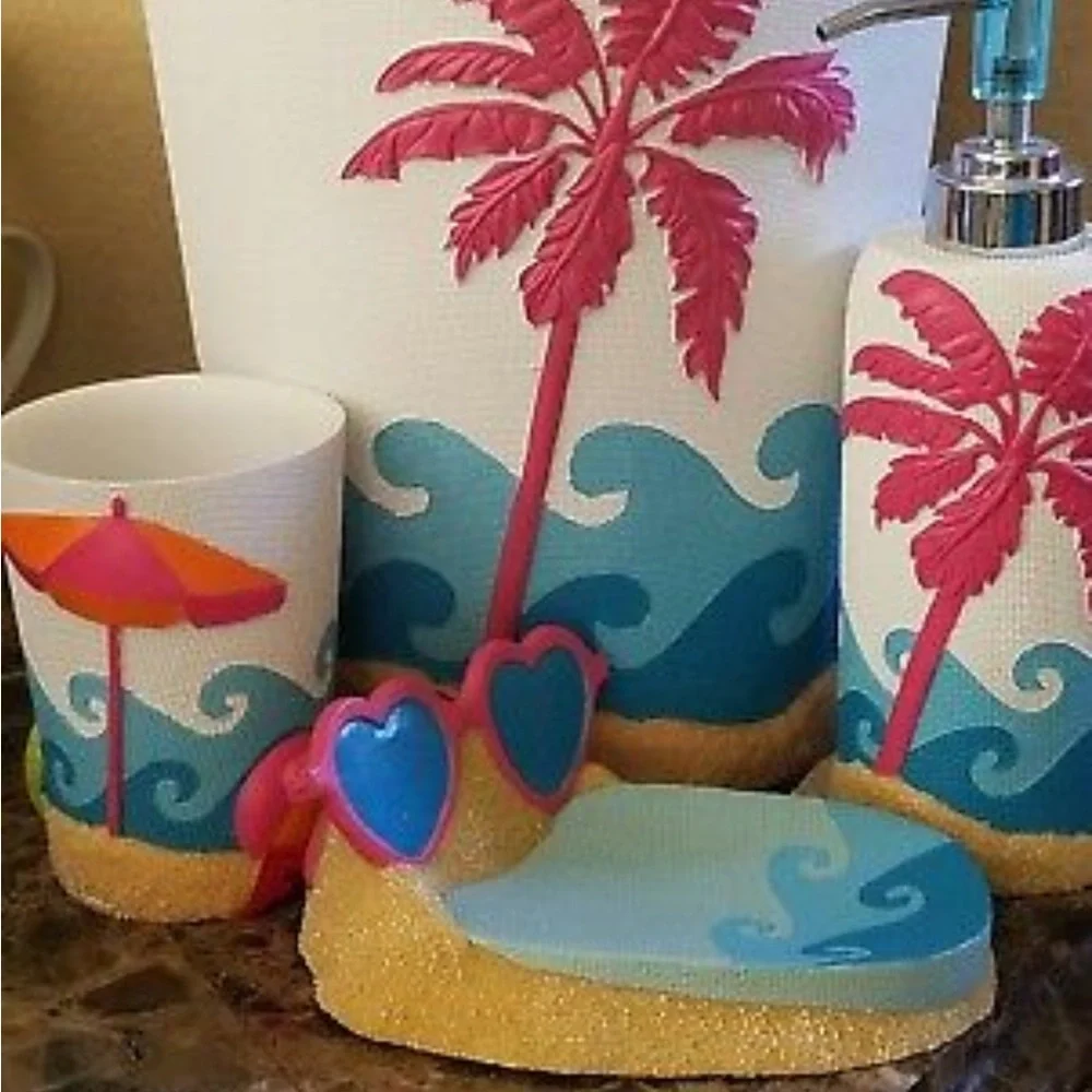 Saturday Knight | Miami Beach Soap Dish Good condition.